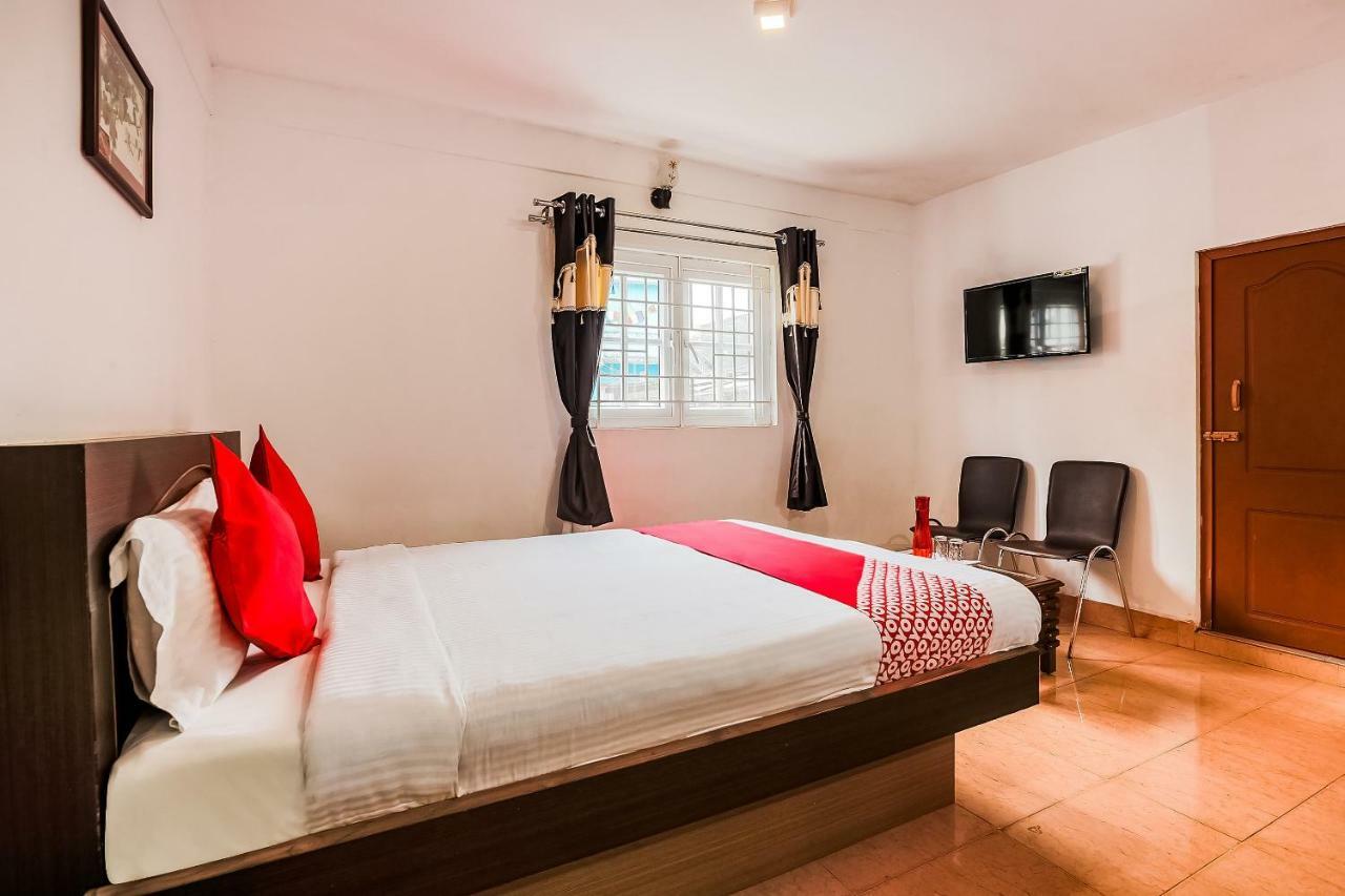 Oyo 48375 Cliff Residency Hotel 3*