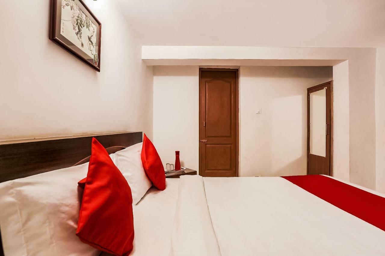 Oyo 48375 Cliff Residency Hotel